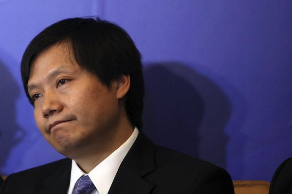 在线配资炒股平台 雷军自曝创业至暗时刻：谁在逼疯中国企业家？